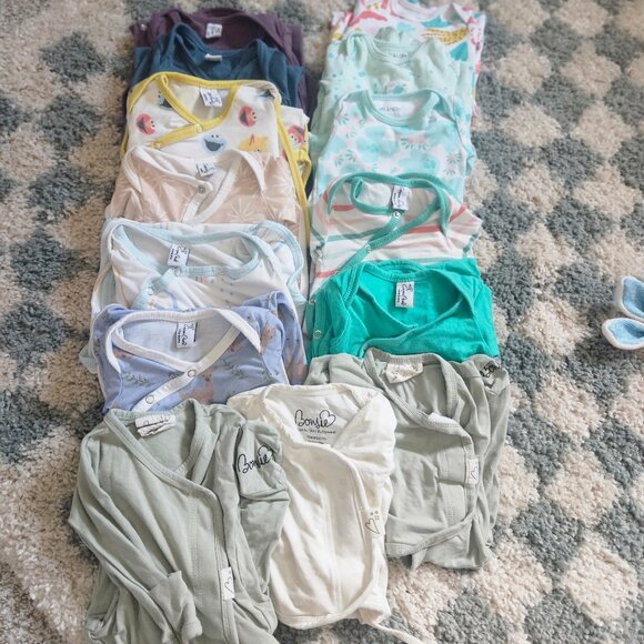 ONE LOT: Newborn Gowns, Copper and Pearl, Bonsie, Mac and Moon - Picture 1 of 9